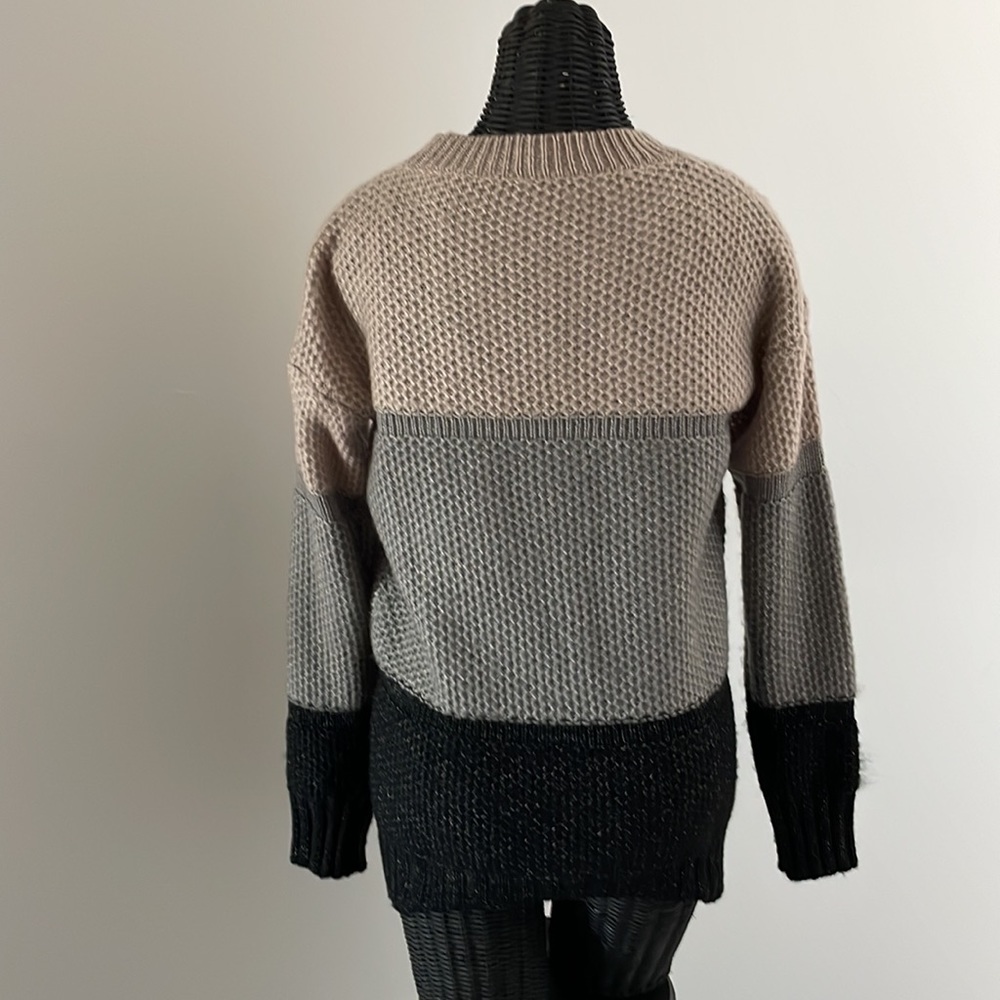 Sweater - Picture 2 of 2